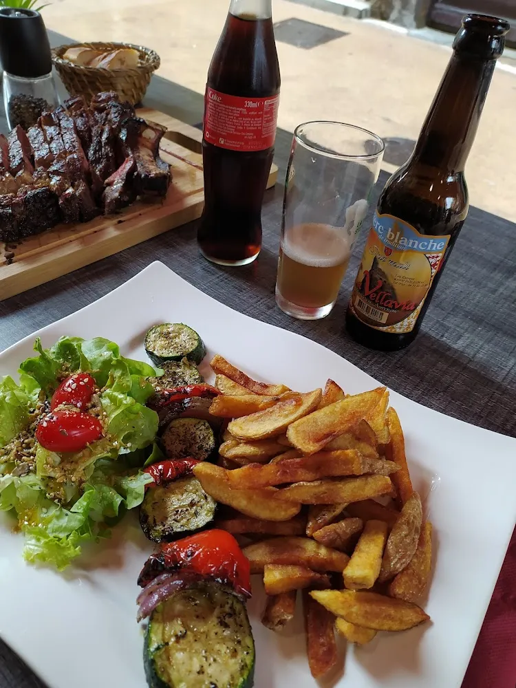 Accompagnement Brochette de Légumes Effeuillé de Pommes de Terres Salade